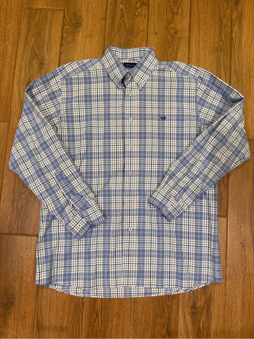 Southern Marsh Blue Plaid Button-Up Shirt / men’s large